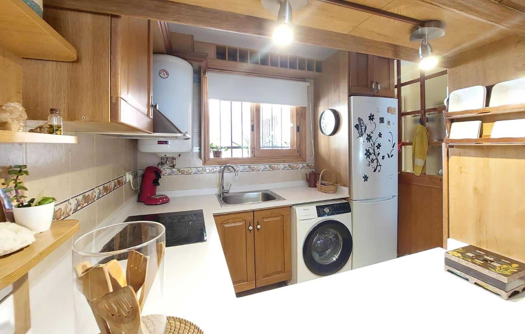 Stunning Home In Benicasim With Kitchen Беникасим Экстерьер фото